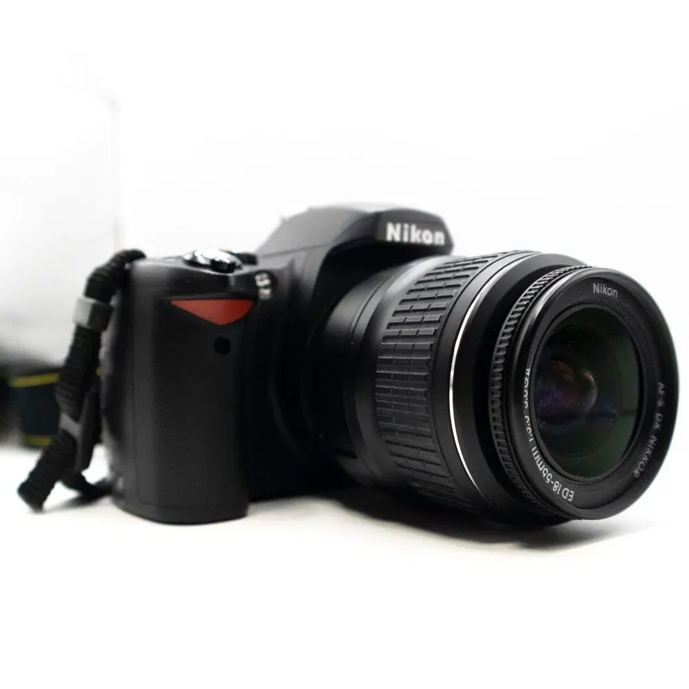 NIKON D40 Camera DSLR w/ 18-55mm + 55-200mm Lens Strap & Charger Included